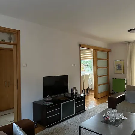 Apartman Cherry Garden *